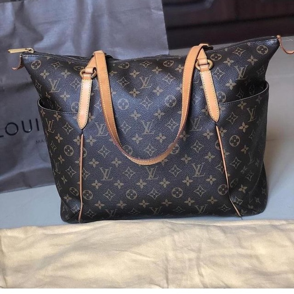 💎✨ TOP ZIPPER ✨💎 HUGE Louis Vuitton X-LARGE TOTE TOTALLY GM W/ RECEIPT - Picture 3 of 16